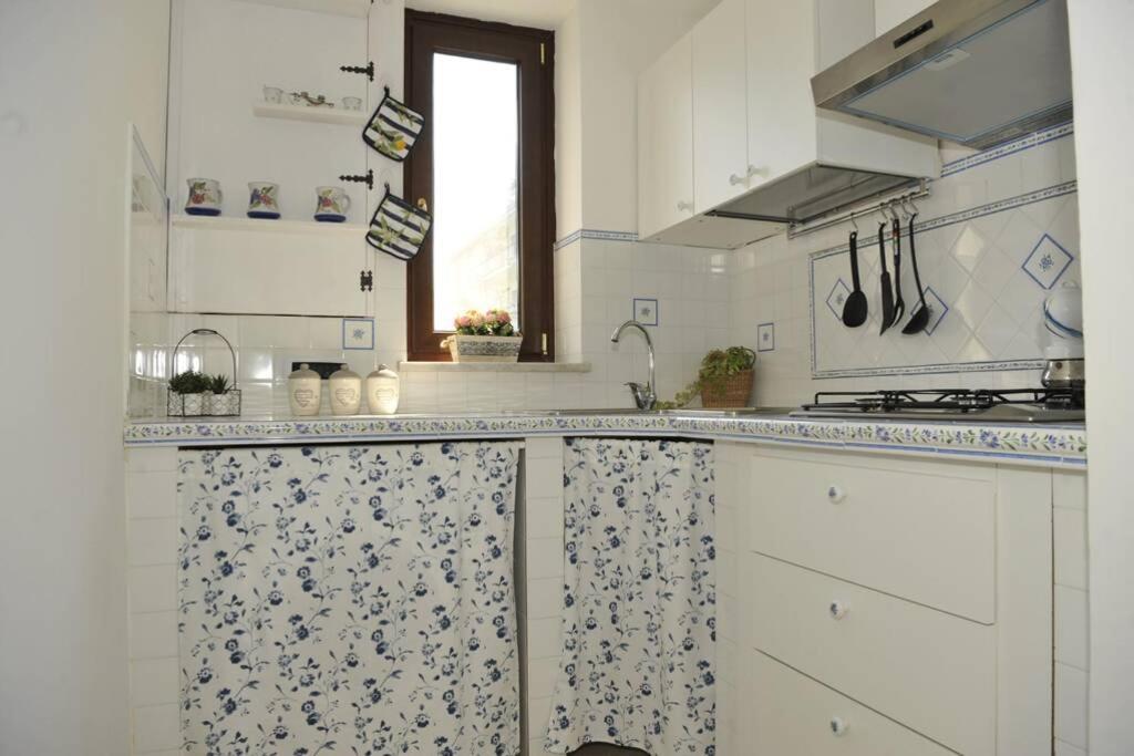 Mary House - Grazioso Appartamento Con Garage Sant'Agnello Exterior foto