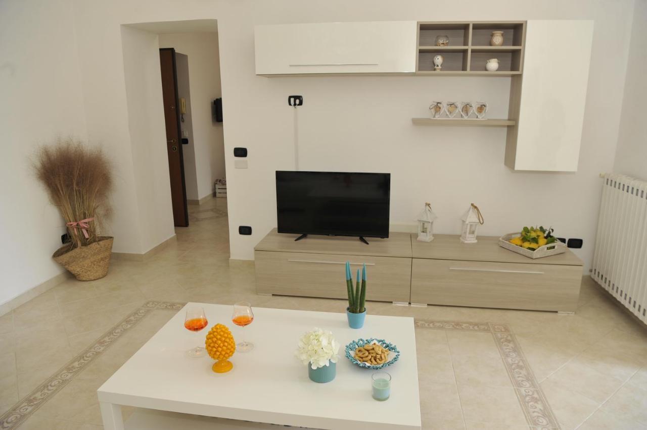 Mary House - Grazioso Appartamento Con Garage Sant'Agnello Exterior foto