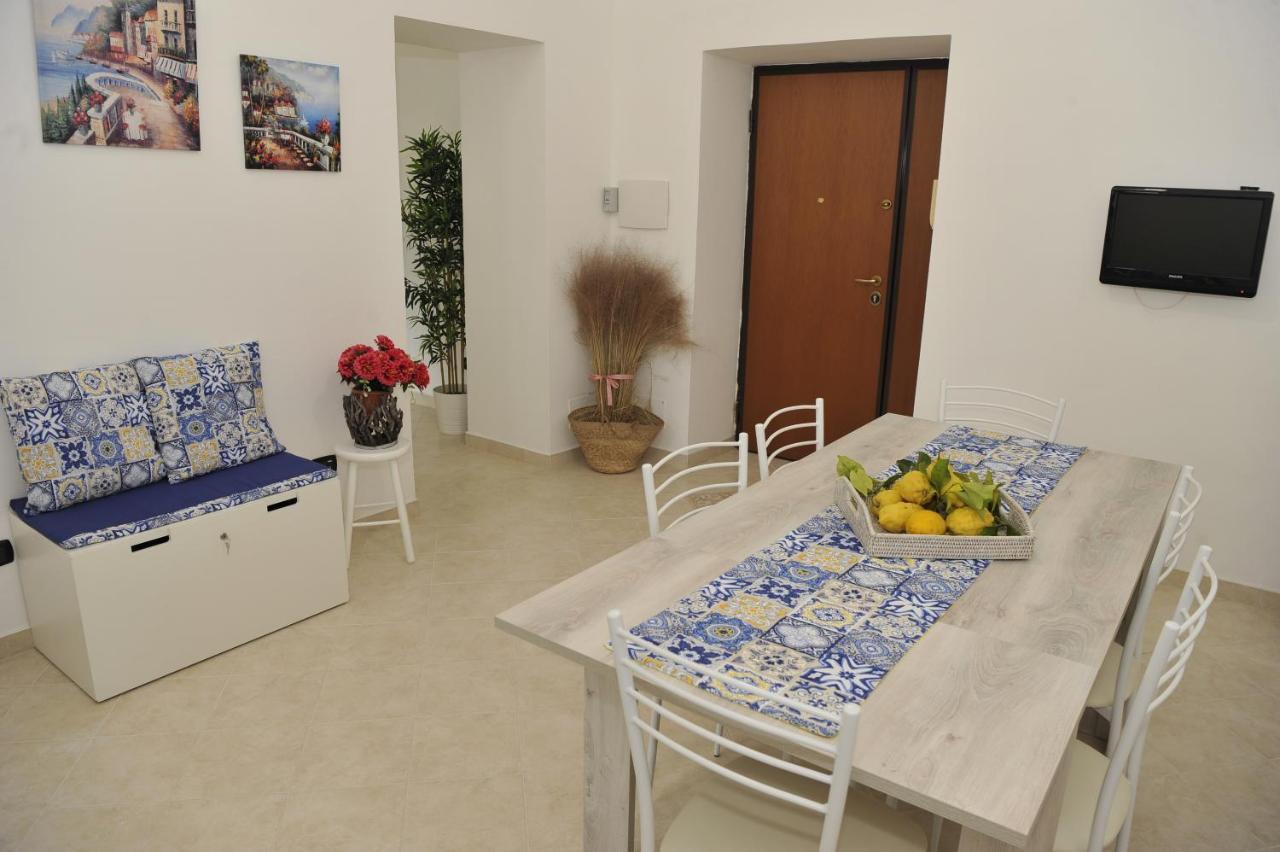 Mary House - Grazioso Appartamento Con Garage Sant'Agnello Exterior foto